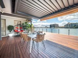 La Brisa - Waterfront Retreat between Lake & Coast