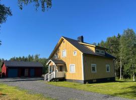 Family holiday home, Hotel in Brograngen