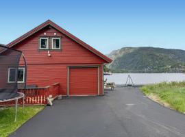 Dejligt Hus Med 2 Soveværelser I Erfjord, hotel i Erfjord