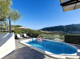 Stunning Home In Vrgorac
