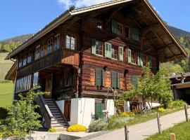 Blüemlisalp-Huus im Kiental, hotelli kohteessa Kiental