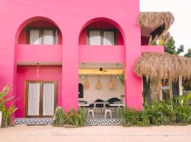 BIG WAVES BOUTIQUE HOTEL SIARGAO โรงแรมในเจเนอรัลลูนา