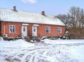Cozy Home In Gärds Köpinge With Wifi, hotell i Gärds Köpinge