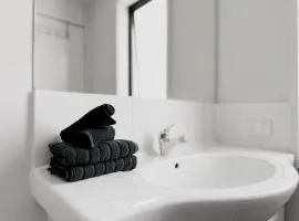 Cozy studio, Pet free, Budget friendly Canberra