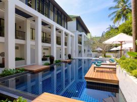 OUTRIGGER Surin Beach Resort, Hotel in Strand Surin