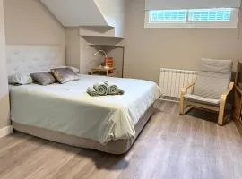 IFEMA 5 minutes Airport 10 Private room with bathroom independent entrance