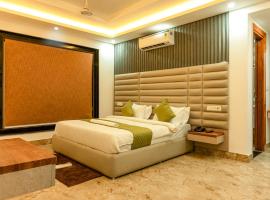 Mazestic Bay, hôtel à Noida