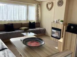 Caravan 7 a modern unit with GCH and DG