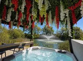 Holly Tree Luxury Lodge