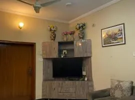 Spacious 3 Bedroom Stay DHA Lahore