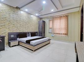 Grand Townhouse, хотел в Palwal