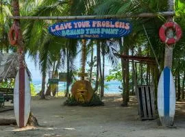 Playa 506 Beachfront Hostel