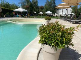 Natura Family Resort, hotel em Avrig