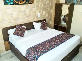 Amisha Palace - Near Railway Station,