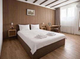Confort INN, Hotel in Otopeni