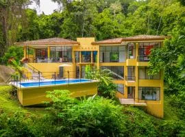 Sleep 10-pool-jungle-Jaco area-Private-5 bedroom