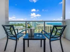 Elegant King Suite, Rooftop Pool, Full Kitchen