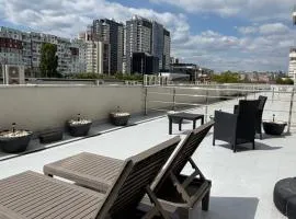 Boulevard terrace apartment