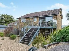 4 Bed in Seaview oc-87155