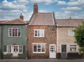 Lion Cottage - Dog-Friendly 3-Bed in Heart of Holt