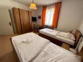 W&P Living Bräustüble DZ 3 – hotel w mieście Buttenwiesen