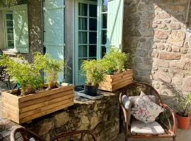 Cottage et jardin au calme pour soirées estivales