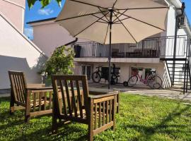 City House Podgorica - Cozy Rooms & Good Vibes, khách sạn ở Podgorica