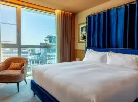 Cenica Porto Hotel, Curio Collection By Hilton