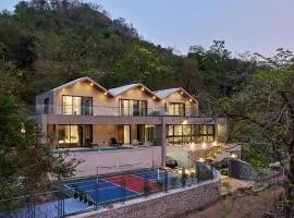 SaffronStays Pickle & Play