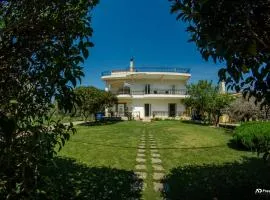 Villa Grivas