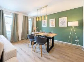 Modern & cozy, centrally located, for up to 4 guests
