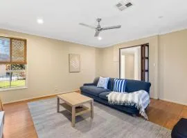 4BR Bayside Retreat w Pool Walk to Waterfront - 3 Carolena