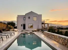 Plaka Oasis - Private Pool - Walk to Beach & Shops