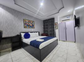 De Prominent Hotel & Suites، فندق في Abeokuta