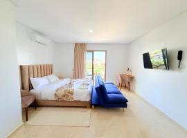 Stay with US – hotel w mieście Agadir