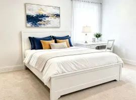 Spacious Private Double Room in Luxury Villa - Near Disney- Shared Bath