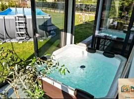 Villa PeSa, Luxury Pool & Spa Retreat