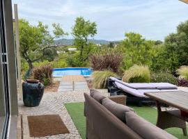 Quinta da Alfarrobeira Peaceful Countryside Stay, hotell i Faro