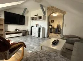Casa Antic Große Moderne 45qm wohnung im Zentrum Am Bahnhof Kostenloses WLAN