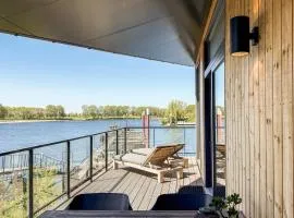 Nice Home In Kerkdriel With Wifi