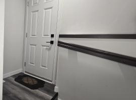 Cozy 2 Bedroom Basement Suite in Devonshire Park, hotel a Winnipeg
