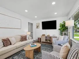 Modern 3BR Escape