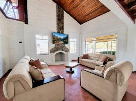 Luxury Quinta con Jacuzzi - Sauna - BBQ, מלון בCusúa