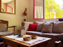 CASA MAIPÚ, acogedora y cerca de la Laguna, con pileta