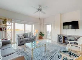TOPS'L Beach Manor 401