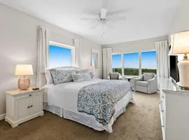 Scenic Resort Condo with Pools Hot Tub and Gym