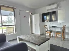 Albatross Motel