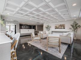 Oakfield Hotel & Suites Rochester, an Ascend Collection Hotel، فندق في روتشستر