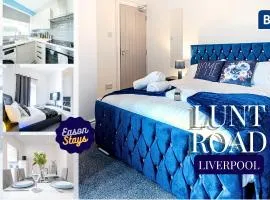 Stylish 3 Bedroom House in Liverpool by Eason Stays with Free Parking and Sleeps up to 7 Guests