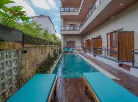 Oka's Guesthouse 2 Canggu x Batu Bolong
